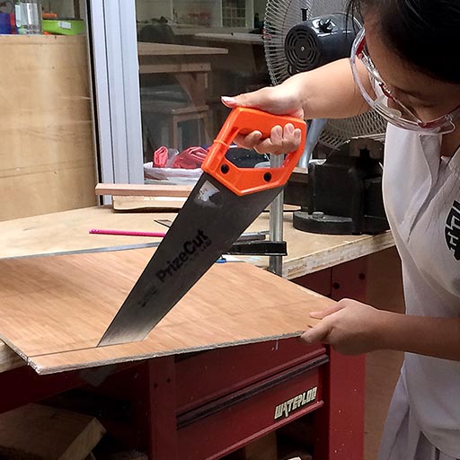 Girls with Tools 06 Saw 512